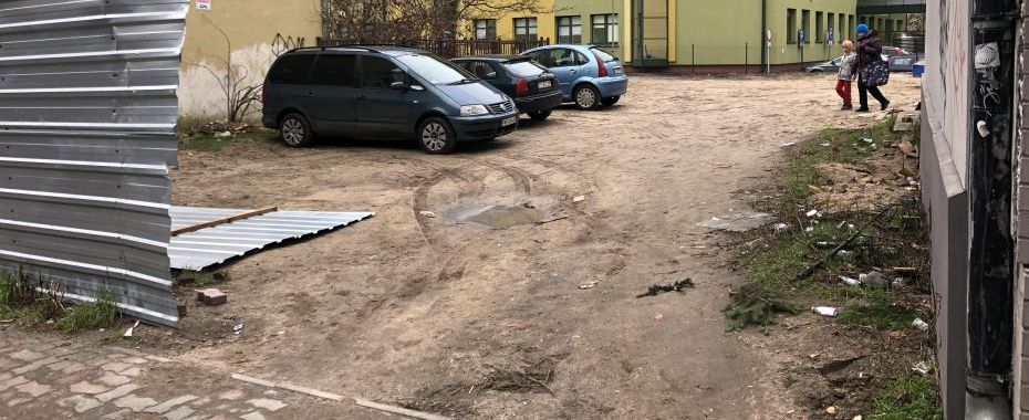 Gruzowisko przy Dworcowej ma zniknąć