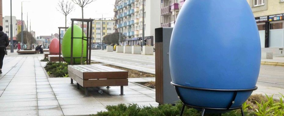 У центрі та на Квадраті стоять писанки. Вони просто велетенські