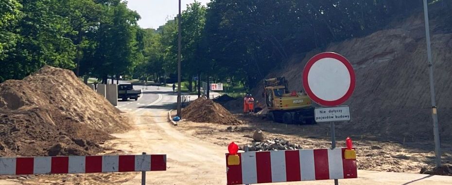 Працівники дорожньої служби відкривають стару Слов'янську