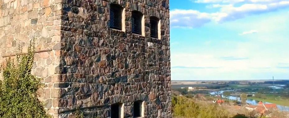 Trzy wieże na... wakacje [FILM]