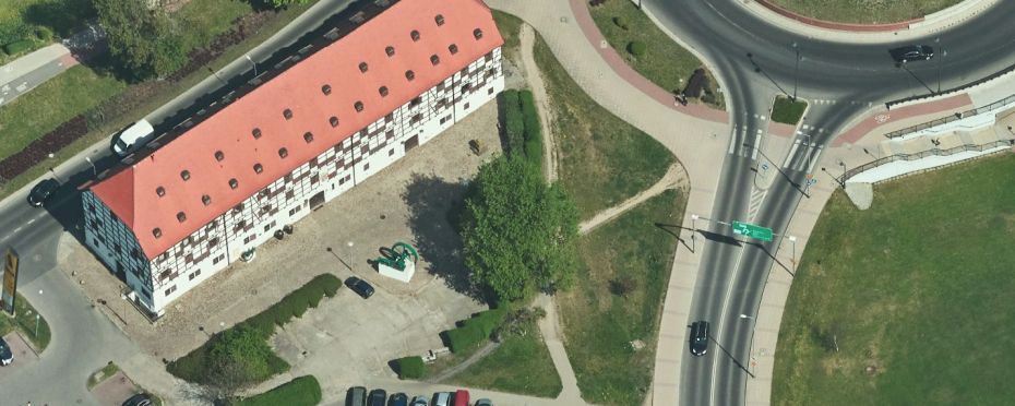 Біля музею буде справжній сквер