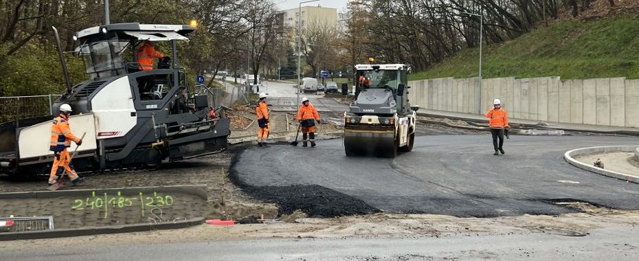 Asfalt na przebudowywanej Słowiańskiej