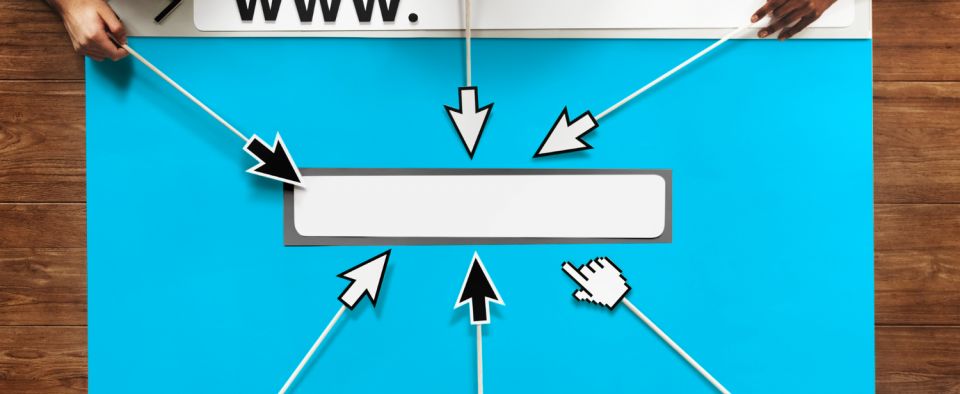 Czym jest strona internetowa i jakie są jej podstawowe elementy?