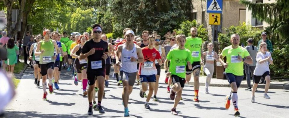 Już ponad 350 osób na starcie 30. Biegu Żakowskiego