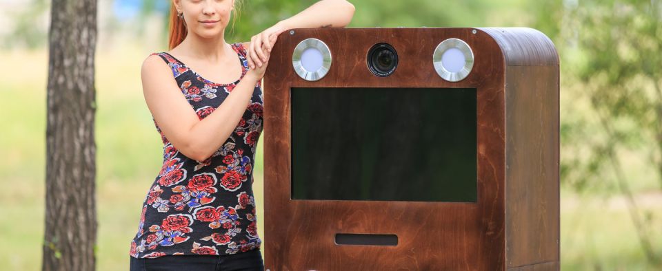 Jak wybrać miejsce na fotobudkę podczas imprezy?