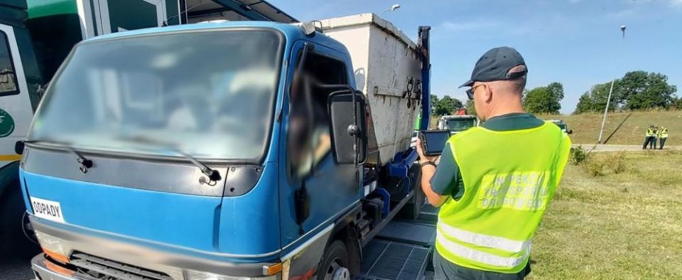 17 pojazdów od odpadów na oku ITD. Aż cztery niesprawne