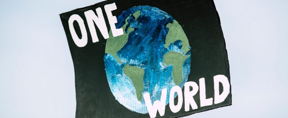 Zrównoważony rozwój a energia – jak oszczędzać, dbając o planetę?