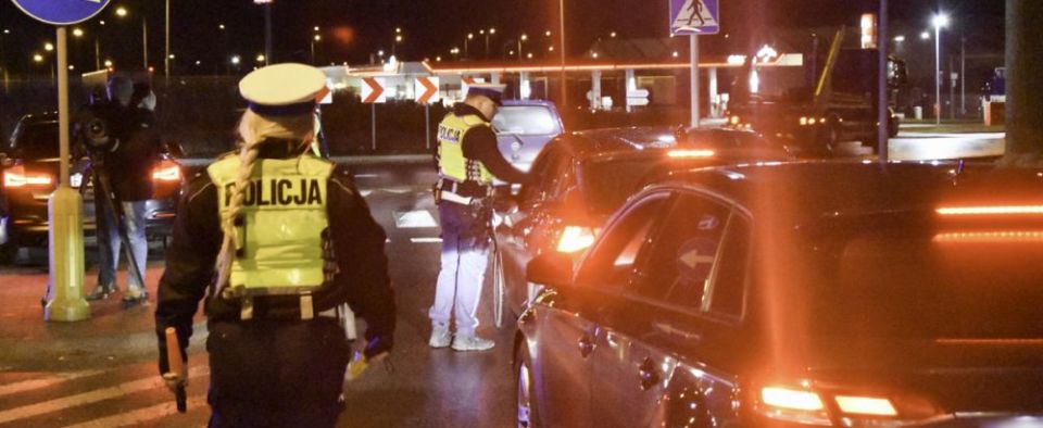 Drogówka o świcie na Szczecińskiej
