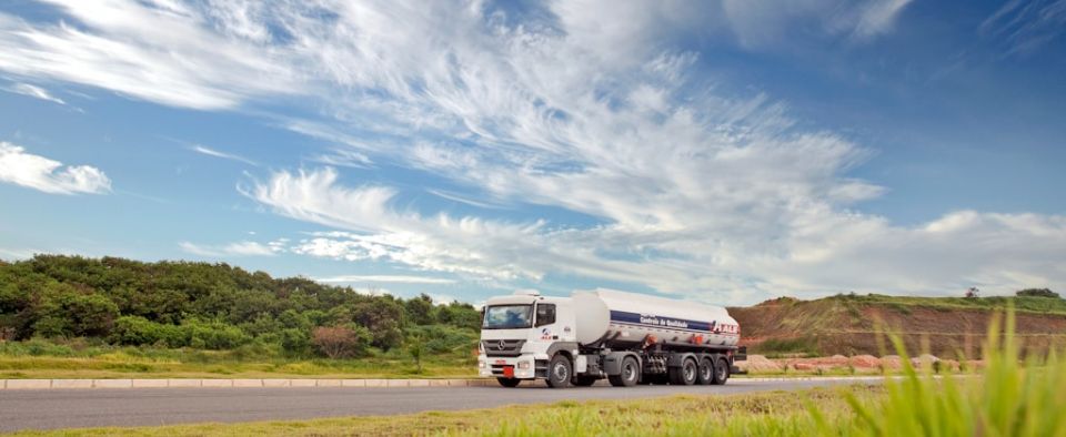 Międzynarodowa licencja transportowa – jak ją zdobyć i jakie są wymagania?