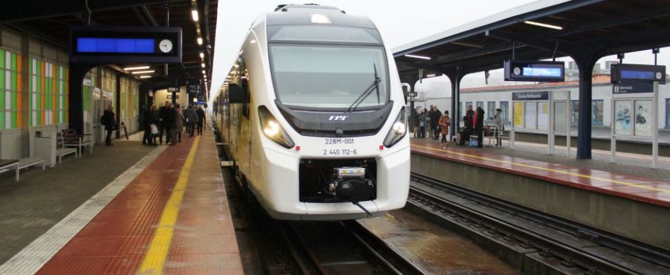 Nowy szynobus stał dziś na stacji w Gorzowie, ale dla pasażerów dopiero w lutym
