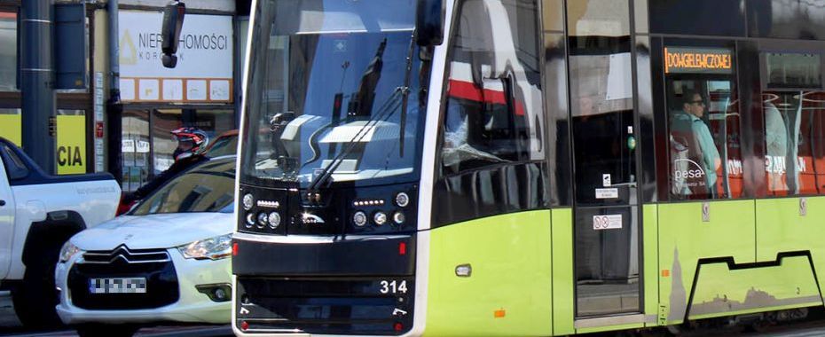 Tramwaj wypadł z torów. Działa komunikacja zastępcza