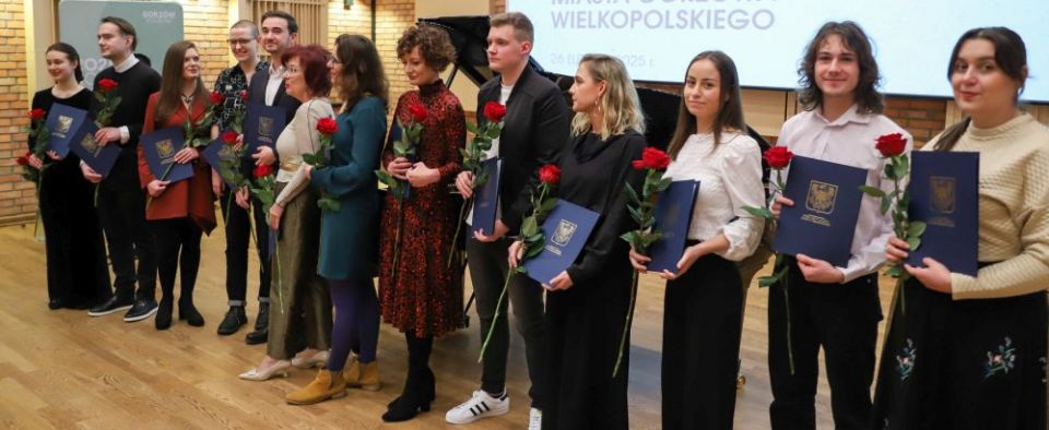 14 stypendiów artystycznych