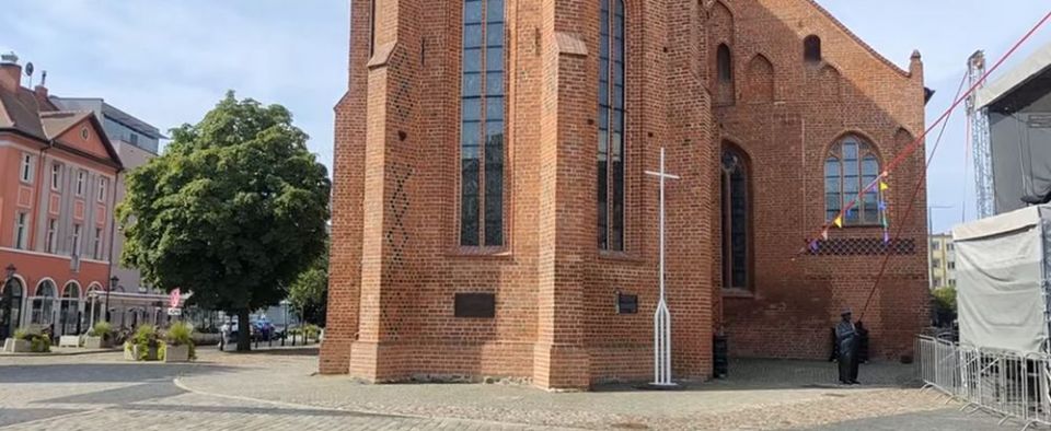 W Tajemnicach legenda krzyża przy katedrze